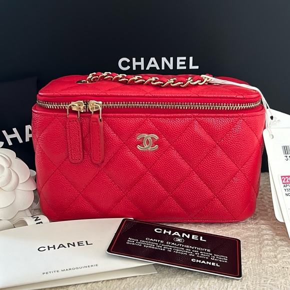 CHANEL Handbags - Chanel Small Vanity Case with Chain Red